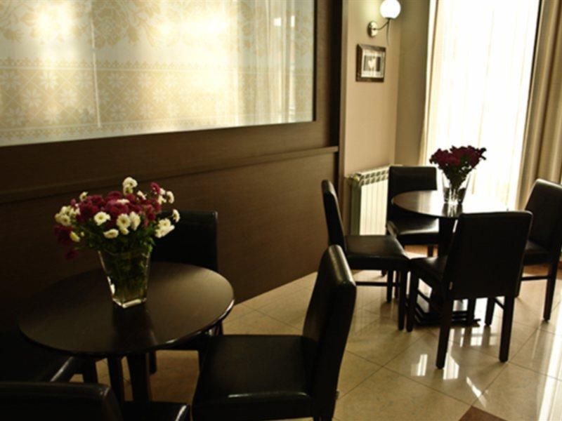 Hotel Porta Скопье Экстерьер фото