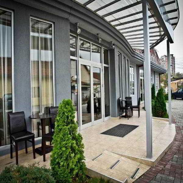Hotel Porta Скопье Экстерьер фото